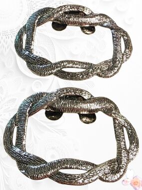 Textured Silver-Tone Dress Shoe Clips Pair - Women's Shoe Accessory